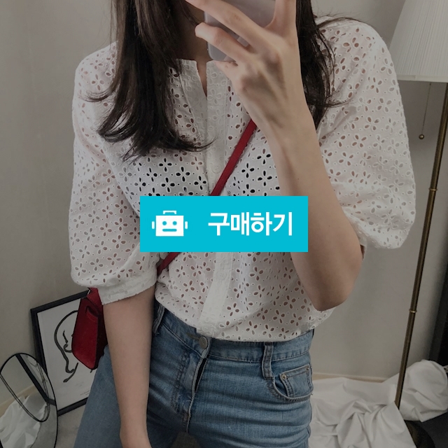 펀칭 시스루 5부 블라우스 / 글로제이 / 디비디비 / 구매하기 / 특가할인