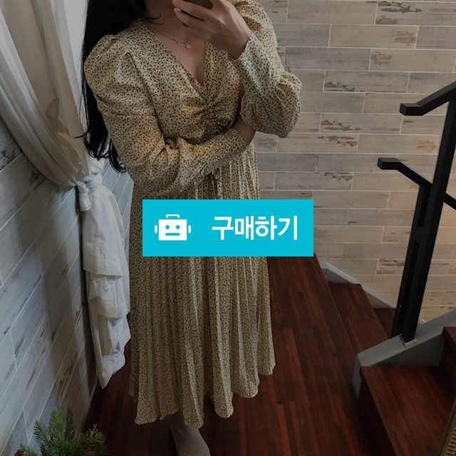 브이넥 플라워 셔링 플리츠 원피스 / 내곁에만 / 디비디비 / 구매하기 / 특가할인