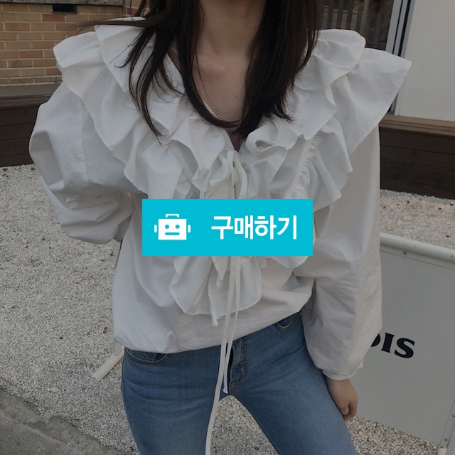 브이넥 프릴 퍼프 블라우스 / 글로제이 / 디비디비 / 구매하기 / 특가할인