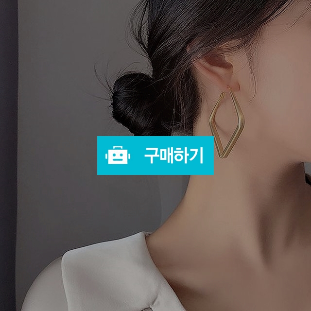 [HO]무광 골드 빅사각 링귀걸이[은침] / elrismall님의 스토어 / 디비디비 / 구매하기 / 특가할인