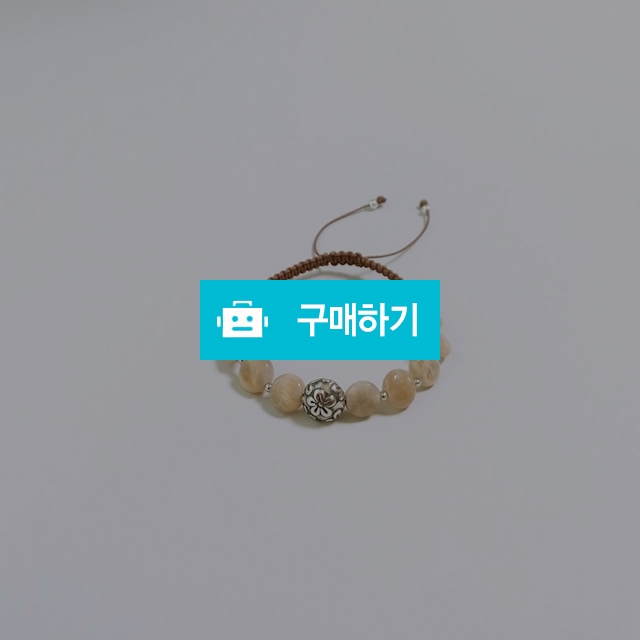 꽃 머금은 달의 타이실버 꽃볼 피치 문스톤 매듭 팔찌 / 꽁시랑매듭이야기의스토어 / 디비디비 / 구매하기 / 특가할인