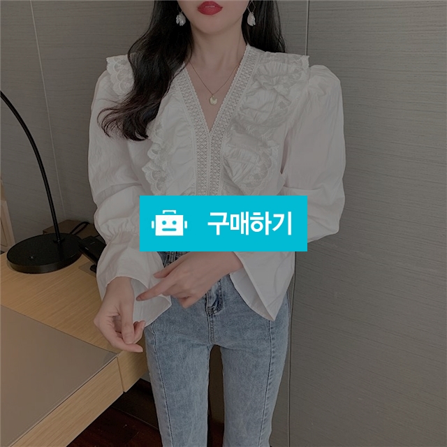 브이넥 레이스 자수 펀칭 프릴 러플 퍼프소매 블라우스 2color / 티엘유님의 스토어 / 디비디비 / 구매하기 / 특가할인