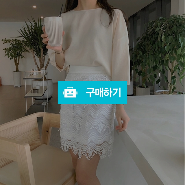 레이스 플라워 자수 깃털 미니스커트 / 엣모스피어 / 디비디비 / 구매하기 / 특가할인