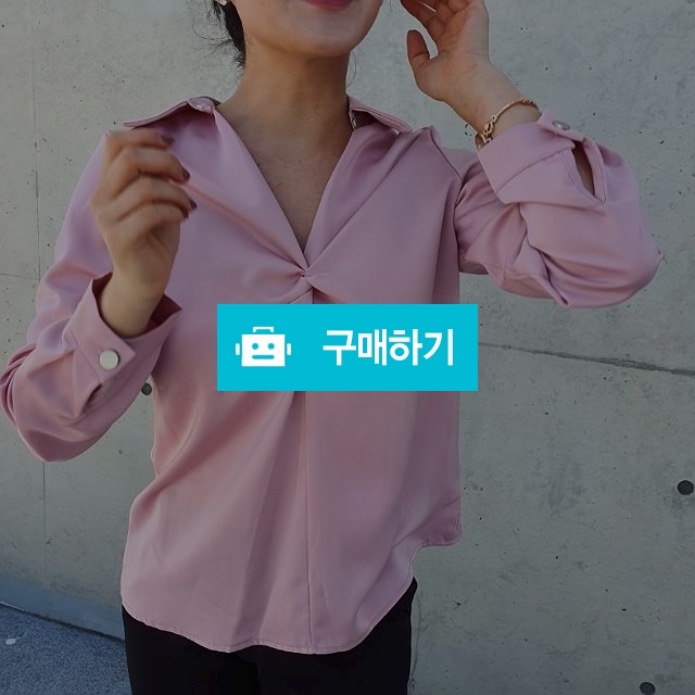 셔링 꼬임 브이넥 루즈핏 블라우스 / 도브엘 / 디비디비 / 구매하기 / 특가할인