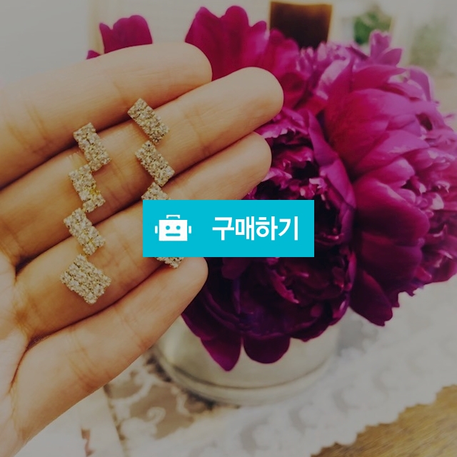 큐빅 데일리 귀걸이 / 미니으니의 마녀서랍 / 디비디비 / 구매하기 / 특가할인