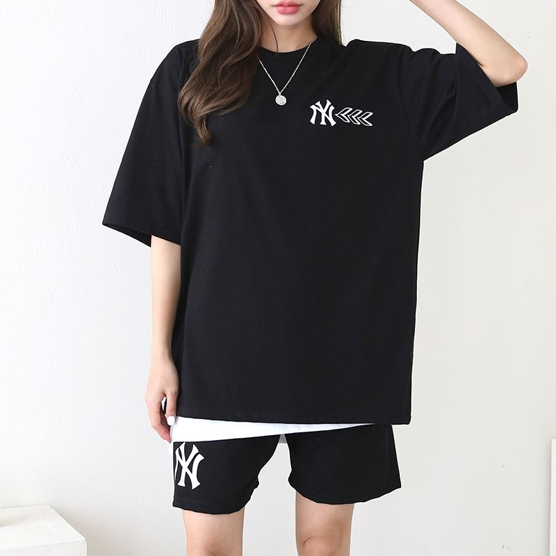 여자 여름 반팔 티셔츠 반바지 트레이닝 세트 로고, 29,800원, 도도해닷컴 [디비디비] 여자 여름 반팔 티셔츠 반바지 트레이닝 세트 로고 | 29... 