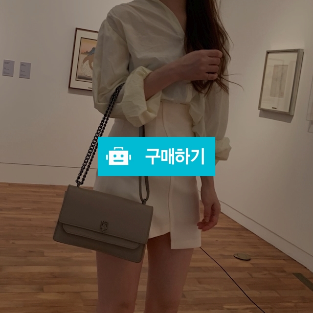 연노랑 오버핏 루즈핏 코튼 블라우스 / 릴리창님의 스토어 / 디비디비 / 구매하기 / 특가할인
