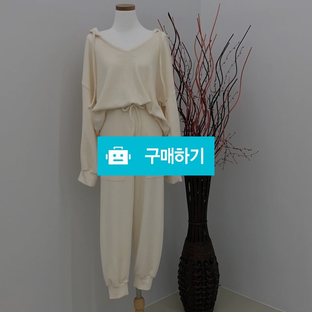 브이넥 니트 후드 트레이닝 세트 / 데일리초 / 디비디비 / 구매하기 / 특가할인