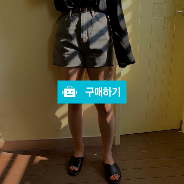 그레이 데미지 컷팅 데님 숏팬츠 / 숨띵 / 디비디비 / 구매하기 / 특가할인