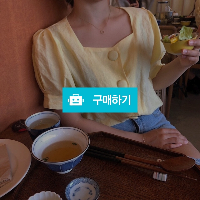 스퀘어 퍼프 단추 반팔 블라우스 / 숨띵 / 디비디비 / 구매하기 / 특가할인