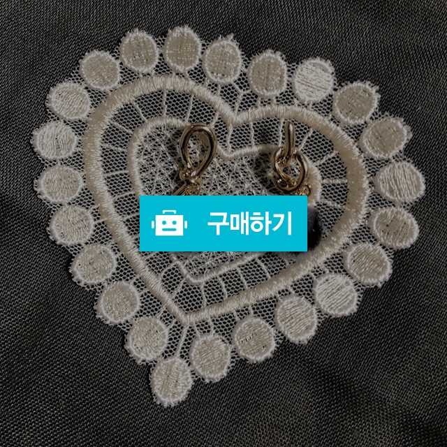 데일리 핸드메이드 귀걸이 (2 color) / czecobra / 디비디비 / 구매하기 / 특가할인