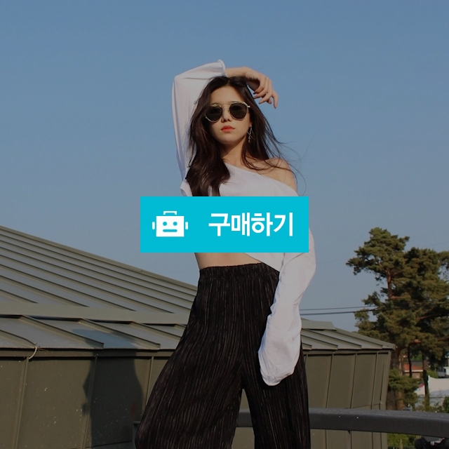 유니크한 컷팅 사선 크롭티셔츠 / 잇츠스트릿 / 디비디비 / 구매하기 / 특가할인