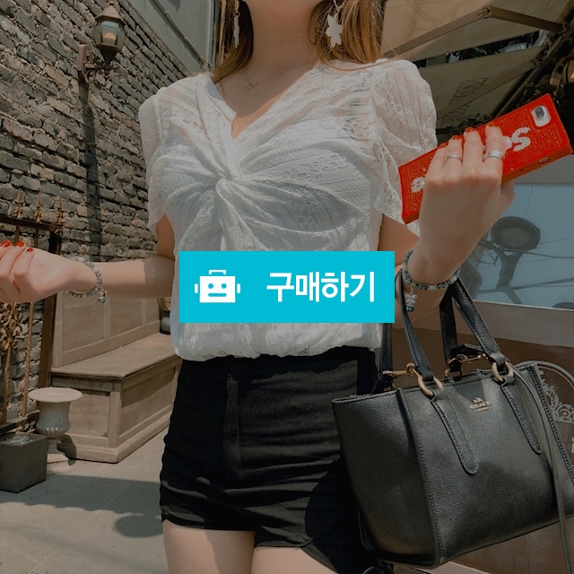 셔링시스루블라우스화이트 / 서울도로시님의 스토어 / 디비디비 / 구매하기 / 특가할인