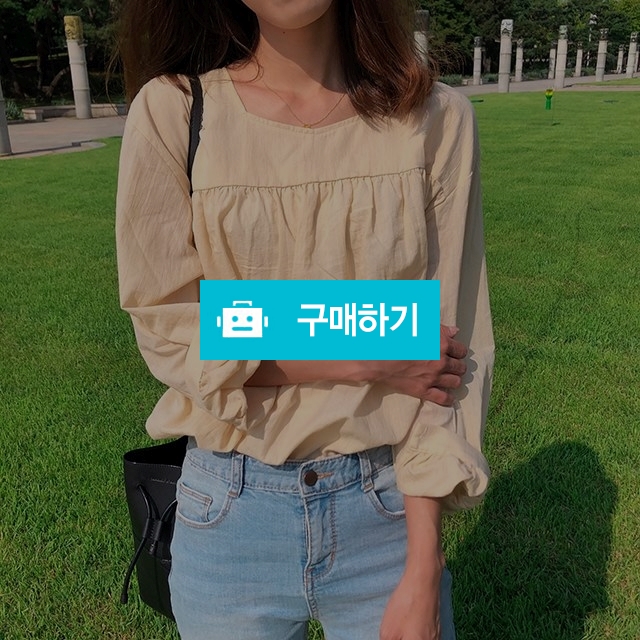 스퀘어넥 주름 퍼프 소매블라우스 / 에클 / 디비디비 / 구매하기 / 특가할인