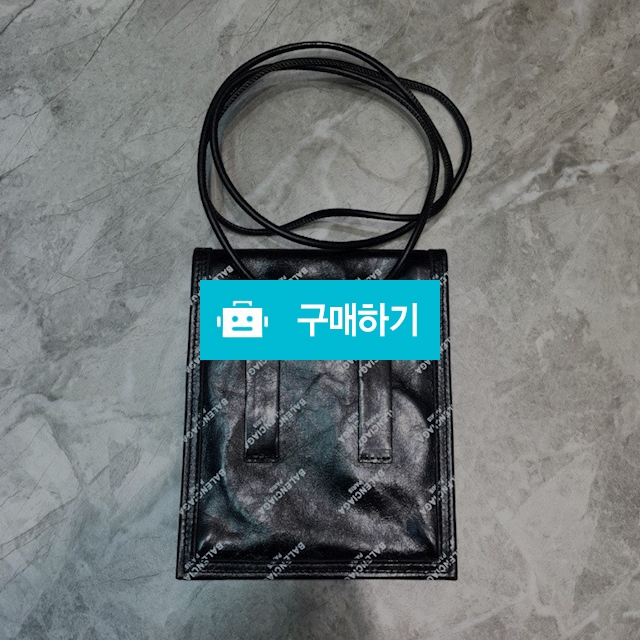 발렌시아가 납작 크로스백 / JUN패션스토리 / 디비디비 / 구매하기 / 특가할인