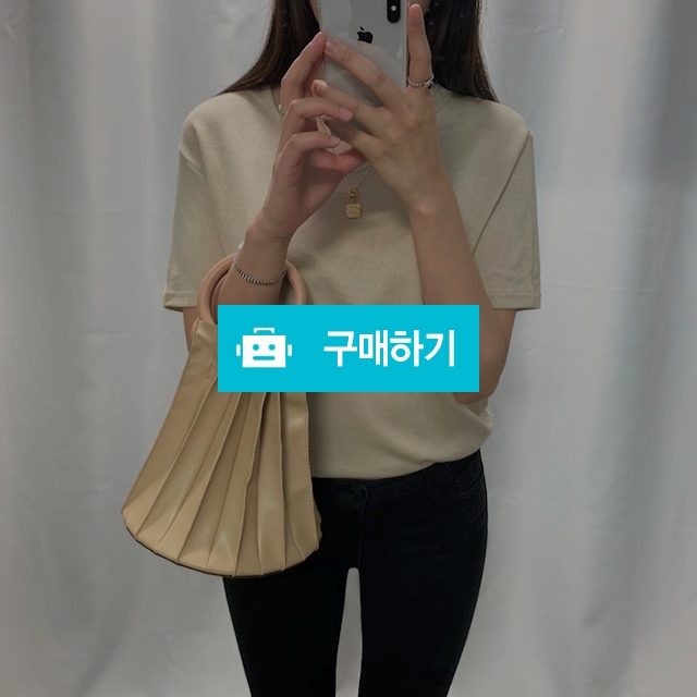 1+1 루즈핏 무지 반팔티셔츠 / 플레른2님의 스토어 / 디비디비 / 구매하기 / 특가할인