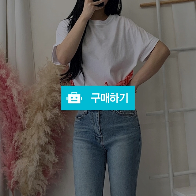 동네언니야 어반페이즐 스카프 티셔츠 / 동네언니야 / 디비디비 / 구매하기 / 특가할인